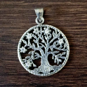 Strom života, prívesok z&nbsp;chirurgickej ocele